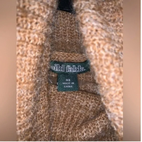 Cozy Brown Turtleneck Sweater - Picture 3 of 3